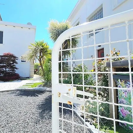 3star 1950s House, 3 Bedrooms, 6 People, Walk To Center * Royan