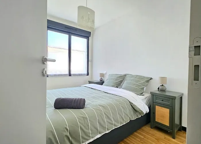 3star 1950s House, 3 Bedrooms, 6 People, Walk To Center