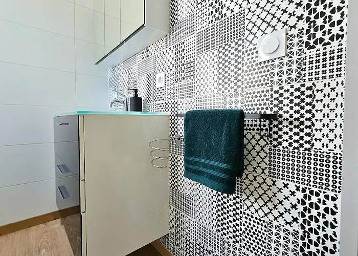 Tatil Evi 3star 1950s House, 3 Bedrooms, 6 People, Walk To Center Royan