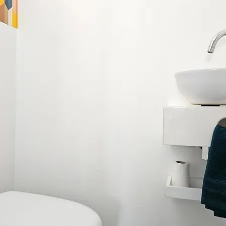 3star 1950s House, 3 Bedrooms, 6 People, Walk To Center Holiday home *