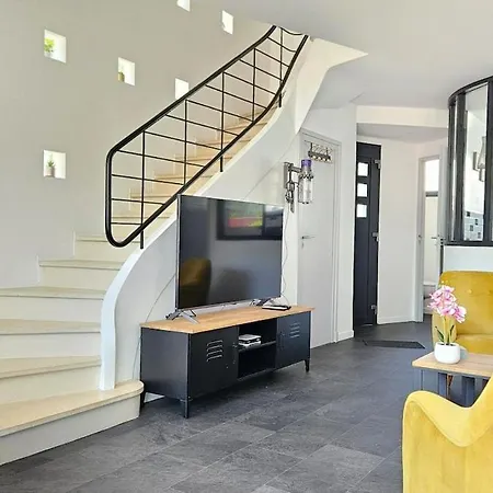 3star 1950s House, 3 Bedrooms, 6 People, Walk To Center *