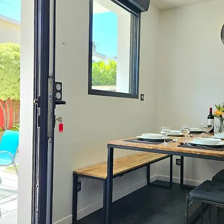 3star 1950s House, 3 Bedrooms, 6 People, Walk To Center