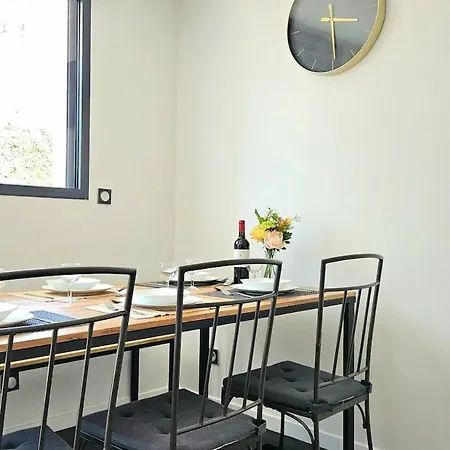 3star 1950s House, 3 Bedrooms, 6 People, Walk To Center Holiday home *