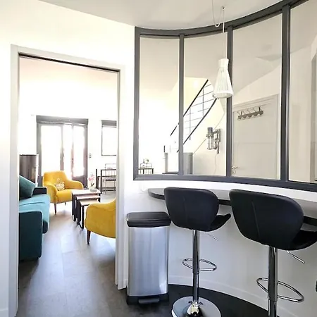 3star 1950s House, 3 Bedrooms, 6 People, Walk To Center Royan