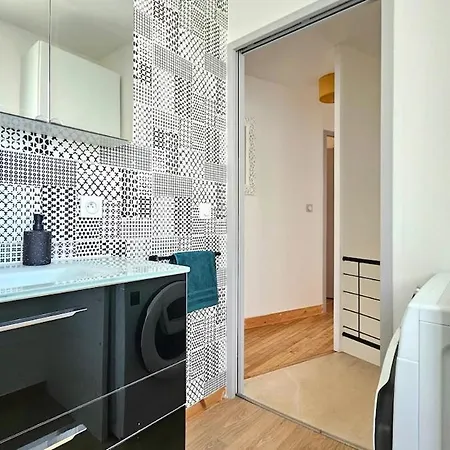 Holiday home 3star 1950s House, 3 Bedrooms, 6 People, Walk To Center Royan