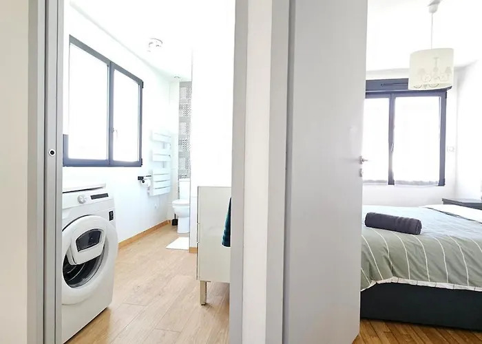 3star 1950s House, 3 Bedrooms, 6 People, Walk To Center Ferienhaus