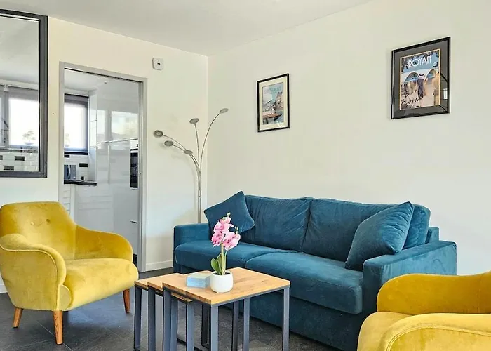 3star 1950s House, 3 Bedrooms, 6 People, Walk To Center Будинок відпочинку