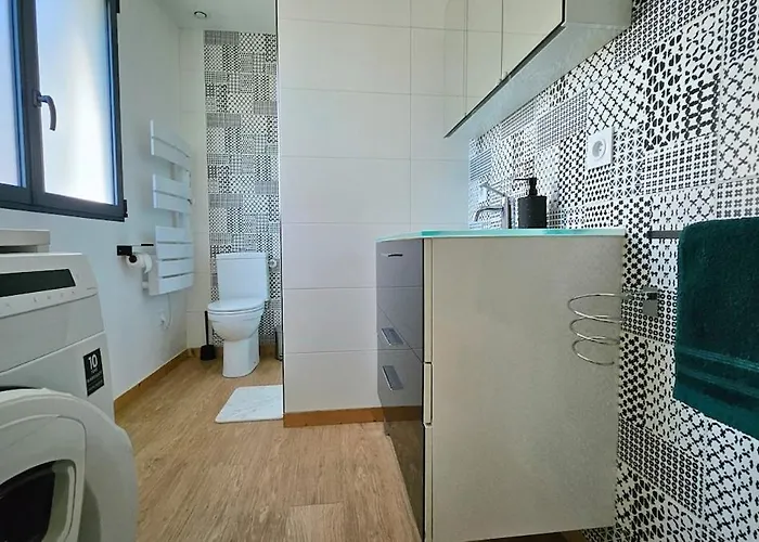 3star 1950s House, 3 Bedrooms, 6 People, Walk To Center Ferienhaus