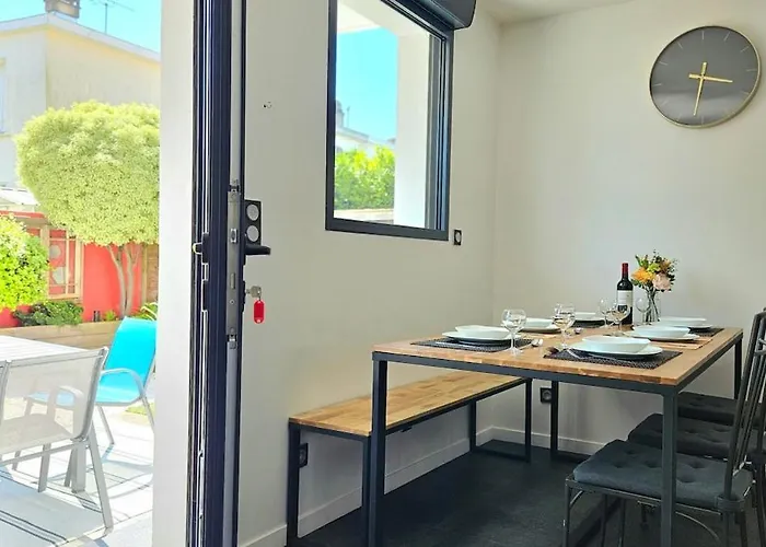 3star 1950s House, 3 Bedrooms, 6 People, Walk To Center