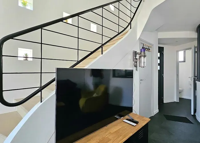 Будинок відпочинку 3star 1950s House, 3 Bedrooms, 6 People, Walk To Center *