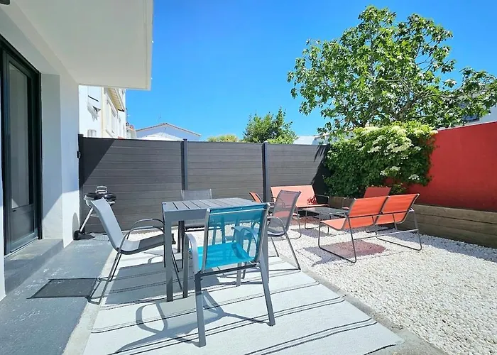 3star 1950s House, 3 Bedrooms, 6 People, Walk To Center Ferienhaus Royan